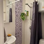 公寓 Cozy With Self Check-in & Free Parking